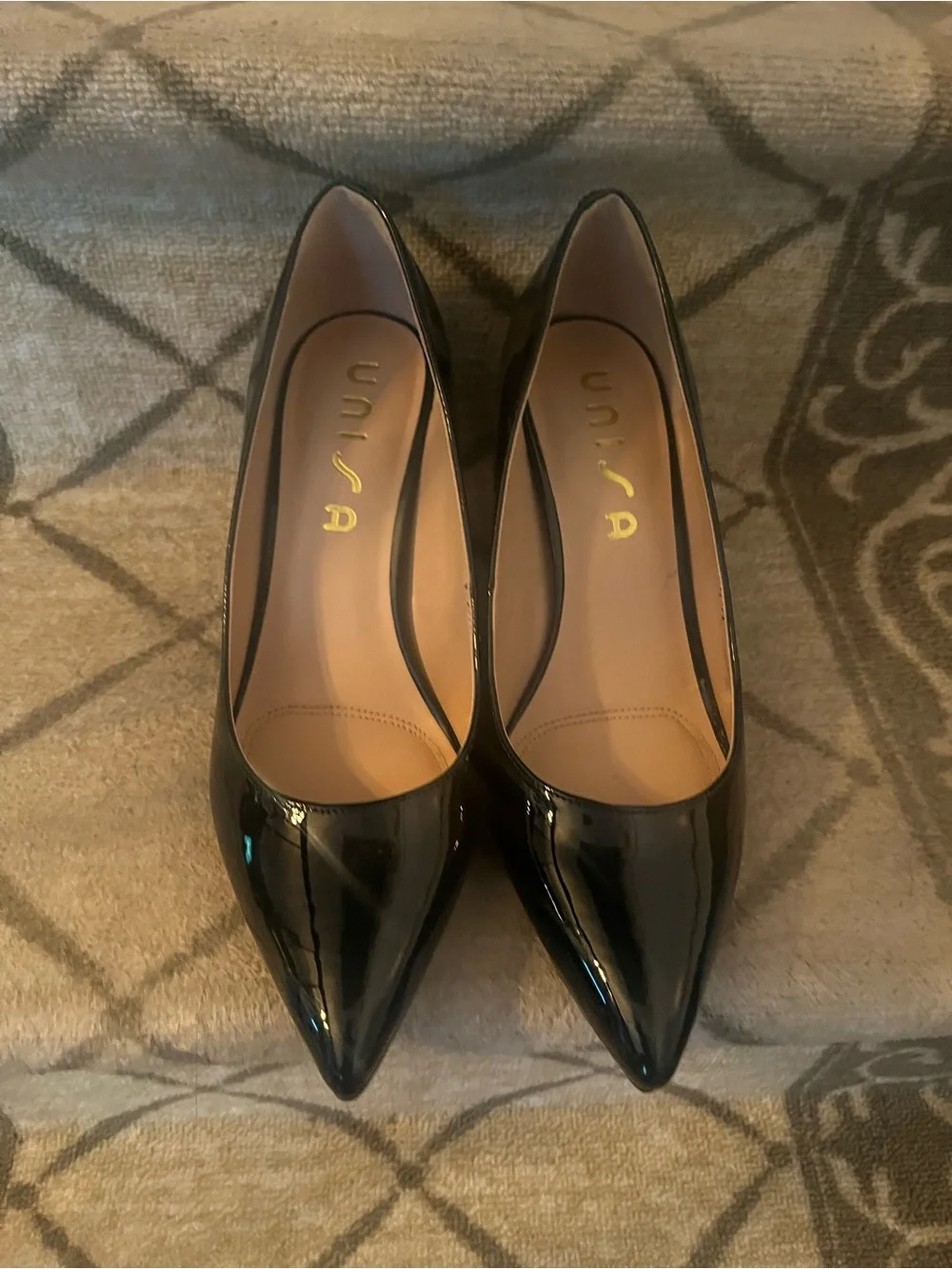 Classic Heels - Picture 2 of 3